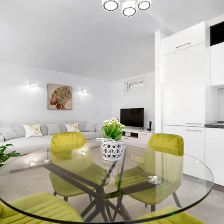 Apartment Amadeo Split Exterior photo