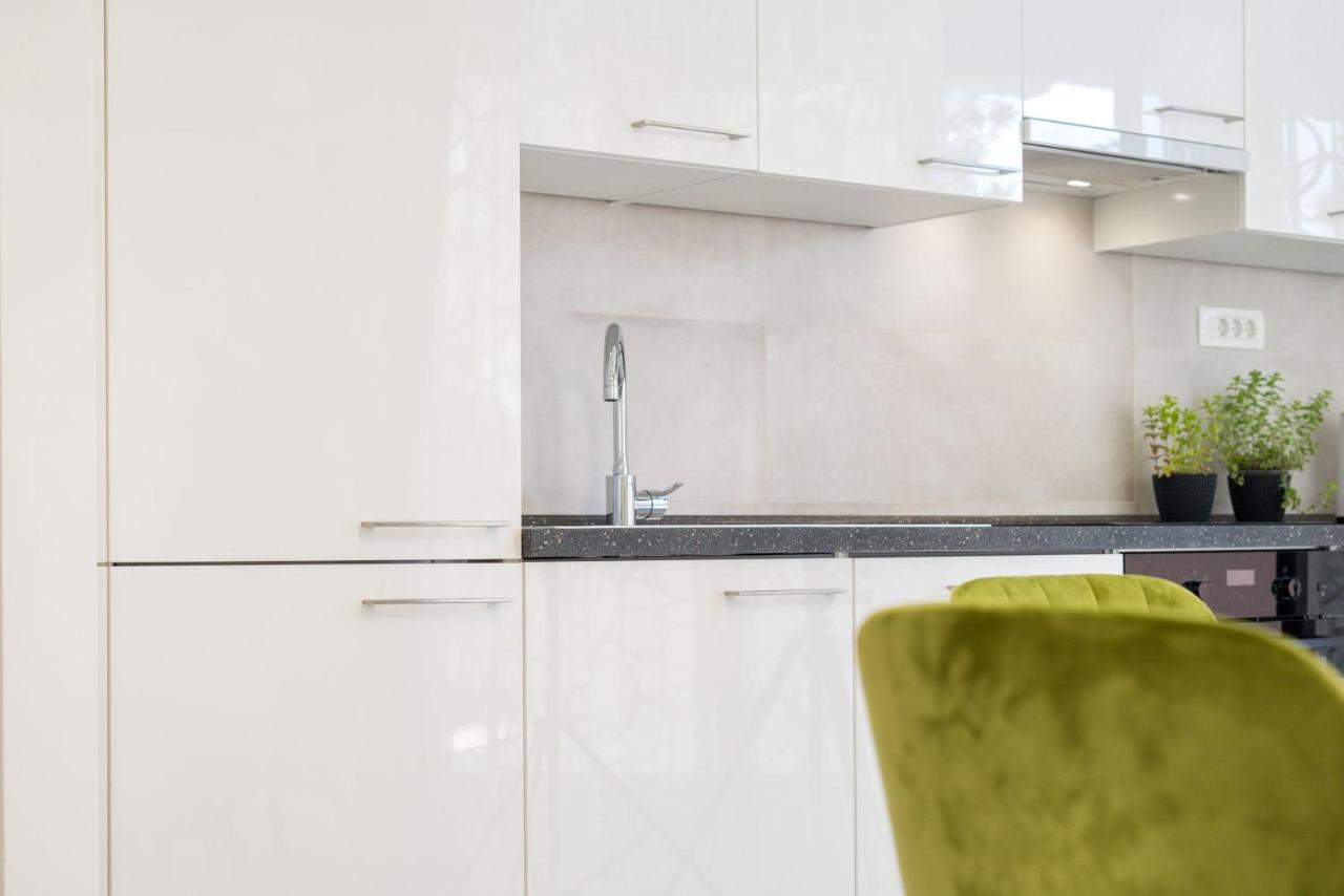 Amadeo Apartment